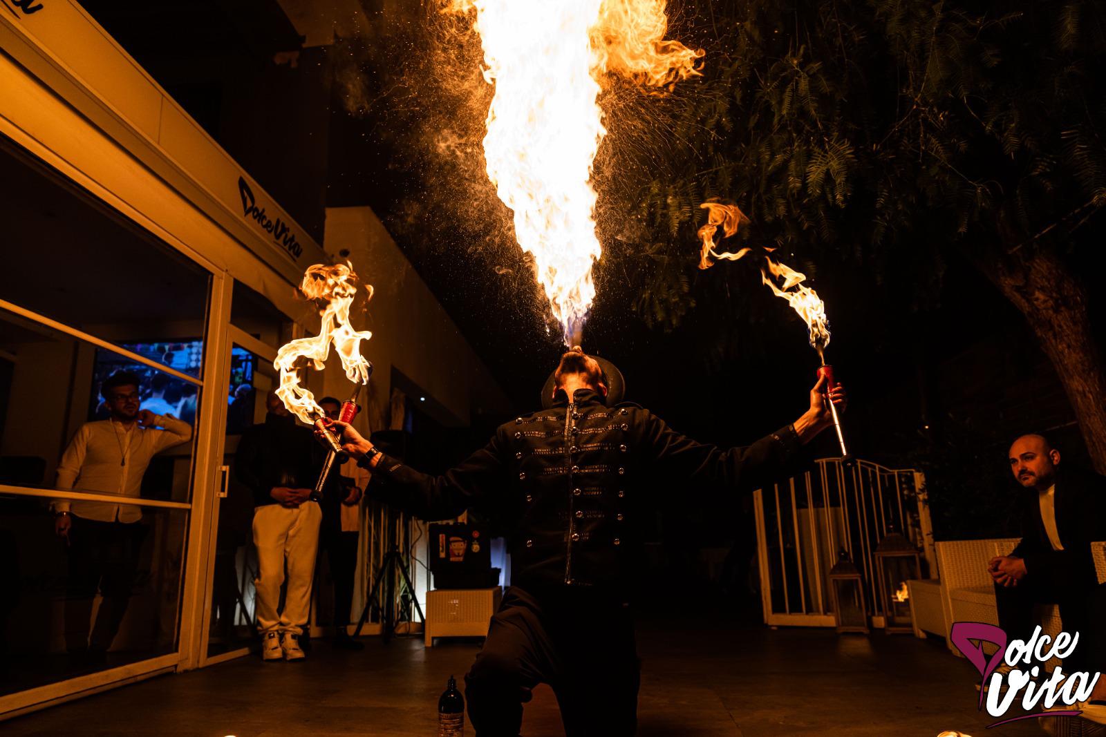 Sputafuoco, mangiafuoco Napoli