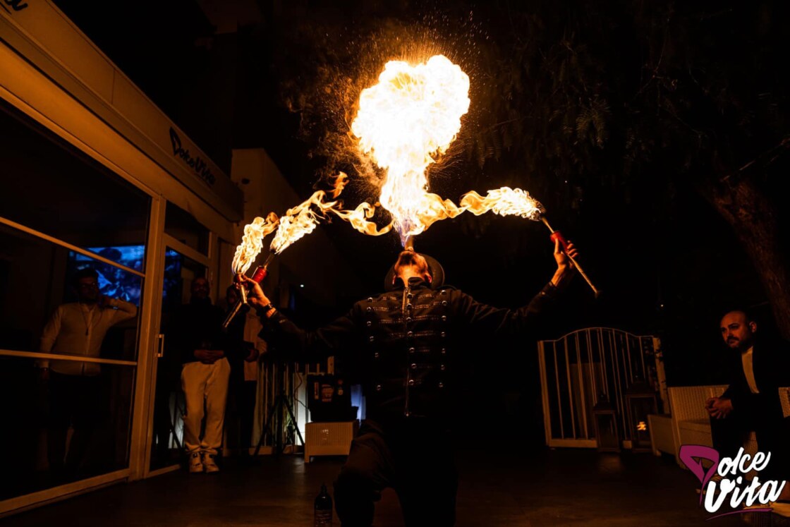 giocoliere col fuoco